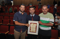 بالصور: مدرسة الزهراء الابتدائية تُكرّم جمعية يافا للاغاثة الانسانية  